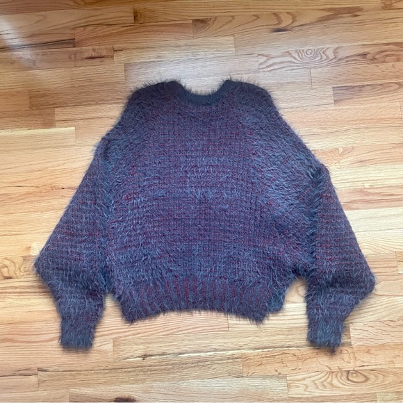 UO Fuzzy Sweater - Picture 3 of 6